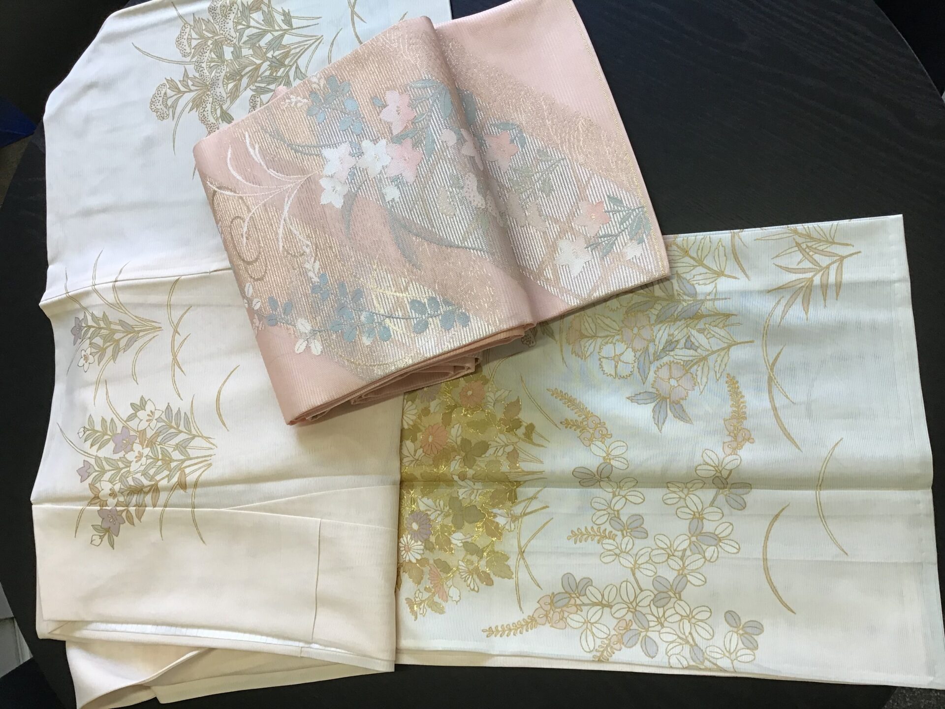 先日の着物を実際に昨日着ました。 先日の着物を実際に昨日着ました。